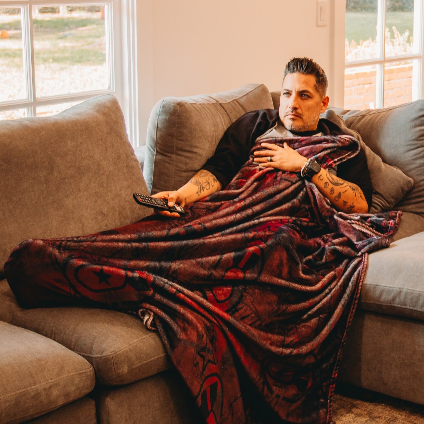 EOD Plaid Plush Blanket (Maroon)