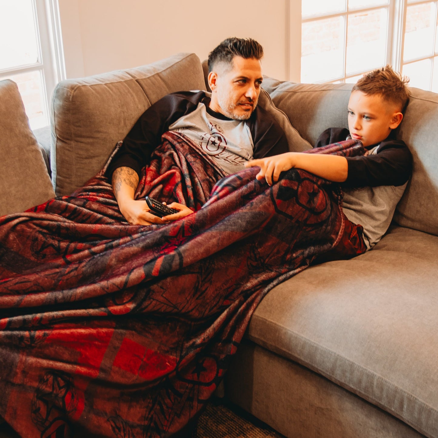 EOD Plaid Plush Blanket (Maroon)