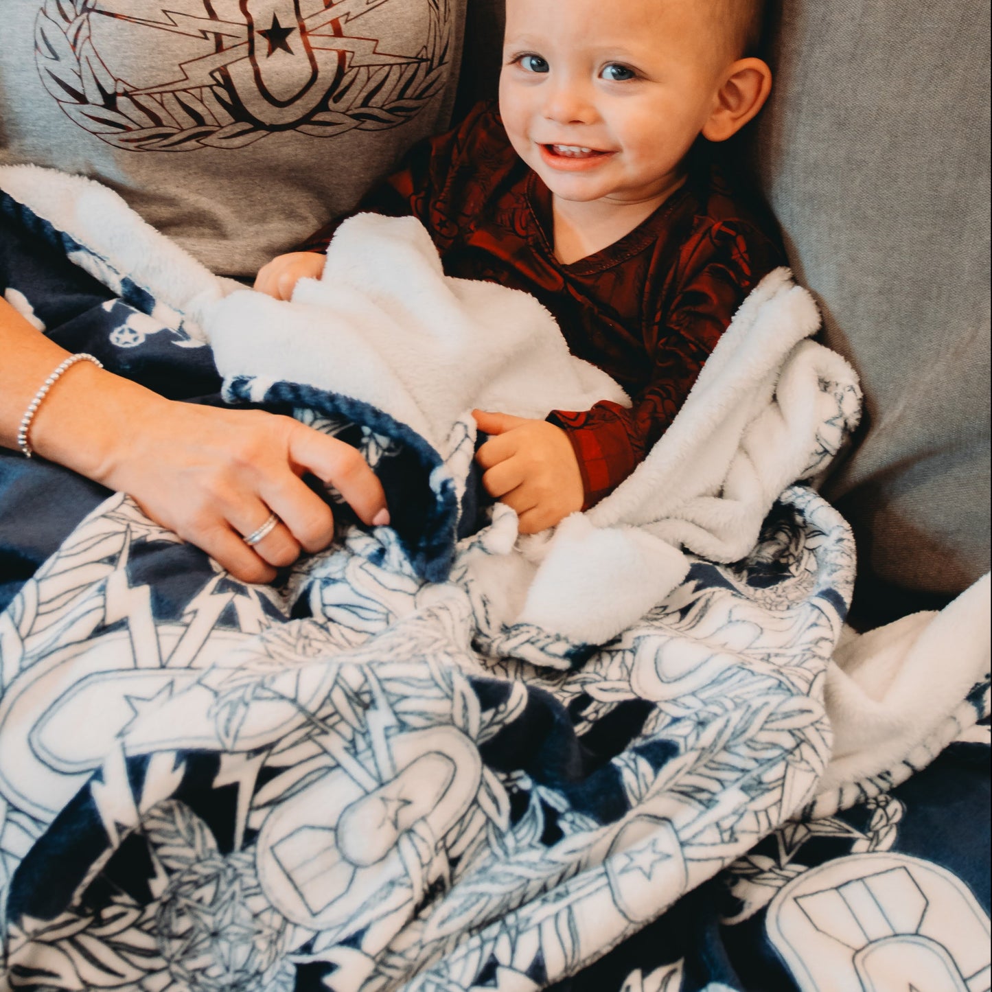 Plush Throw Blanket - "EOD Snowflakes"