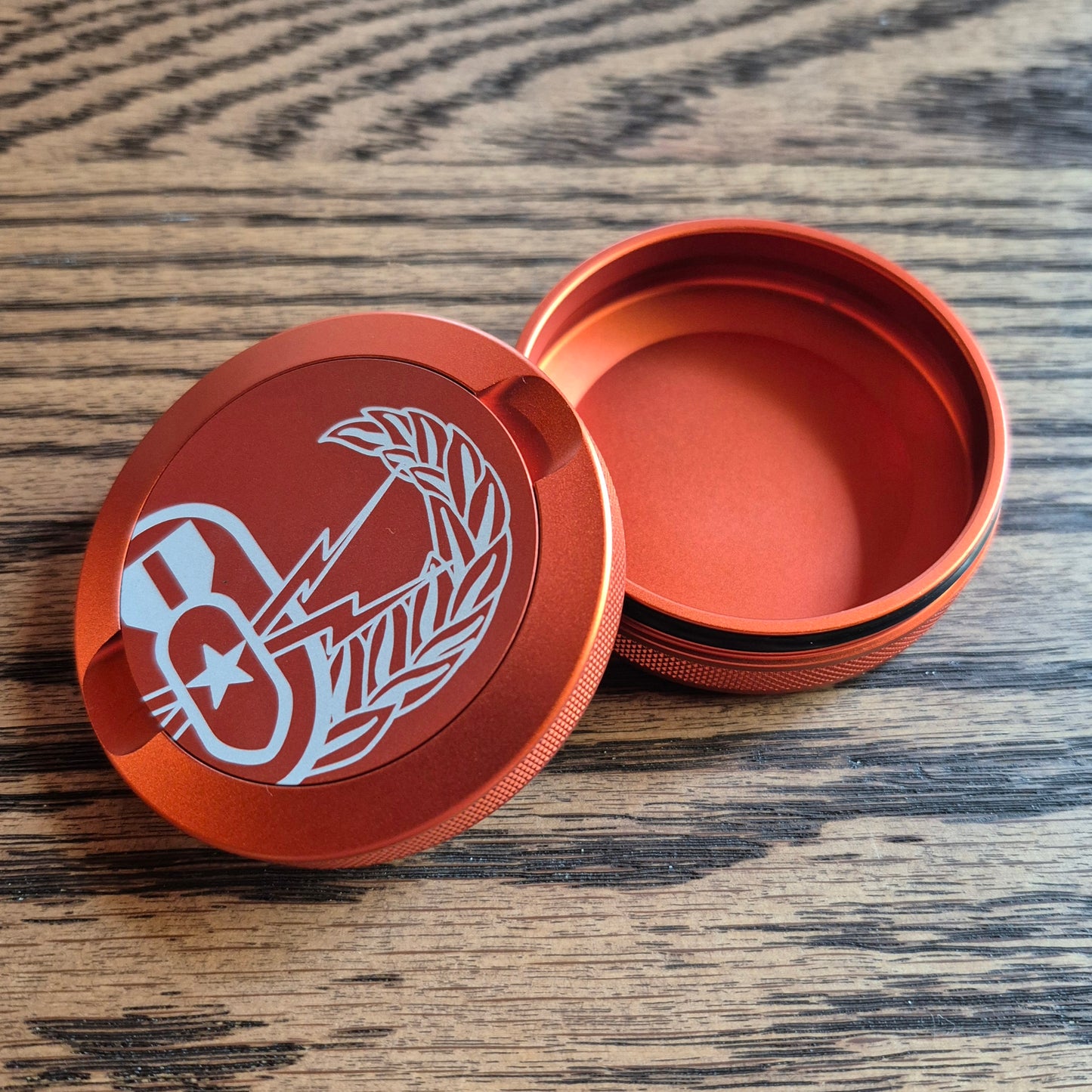 Smokeless Nicotine Container - "Senior Badge"