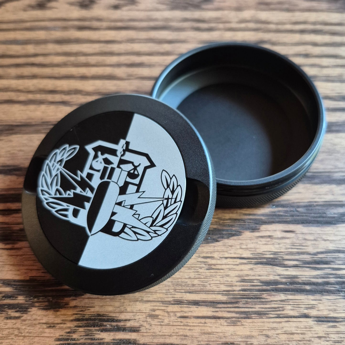 Smokeless Nicotine Container - "PSBT Badge"
