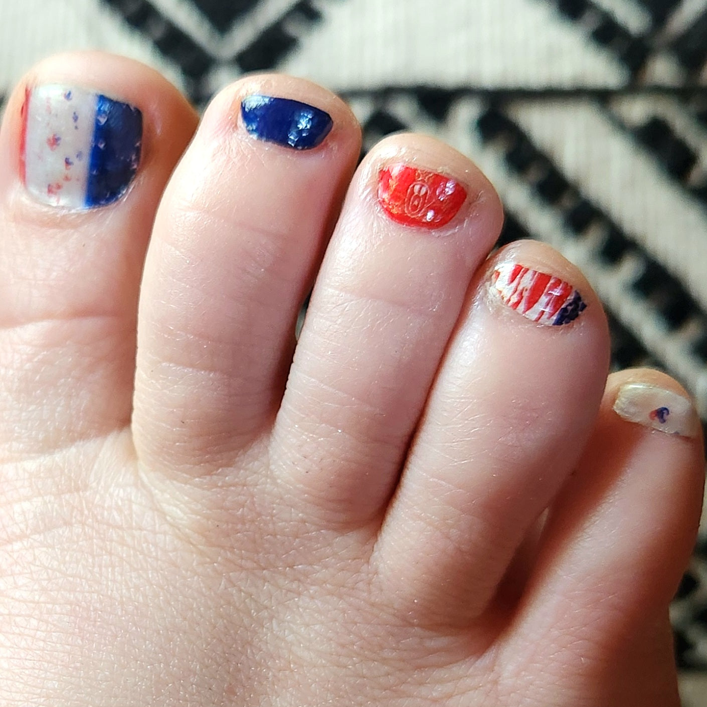 Nail Art Strips - "Red, White, & BOOM!"