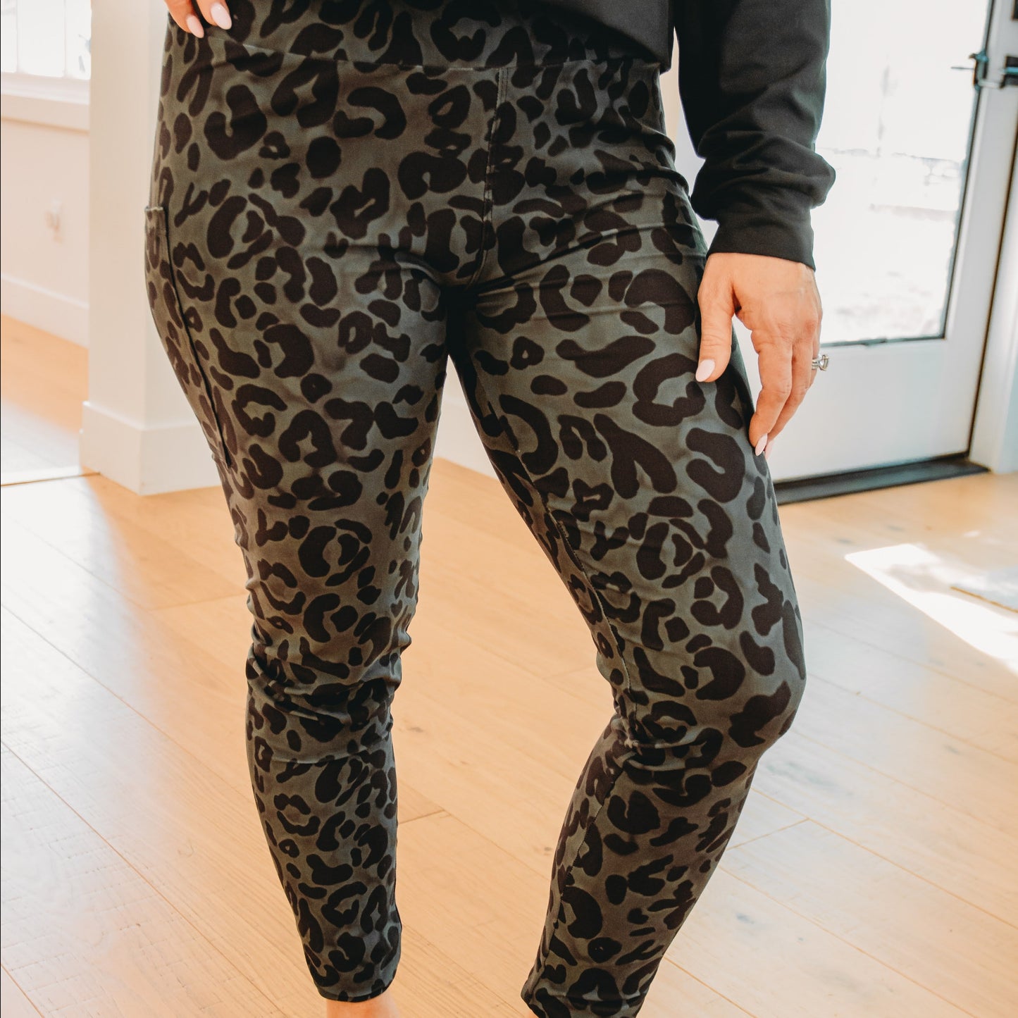 Forest Leopard Leggings with Pockets