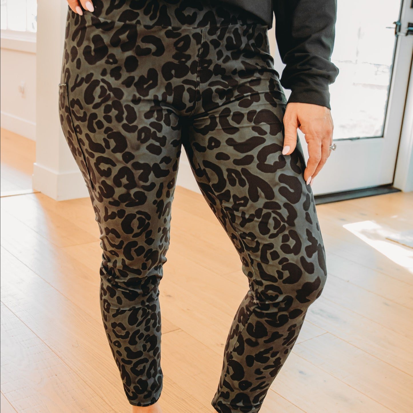 Leggings with Pockets - "Forest Leopard"